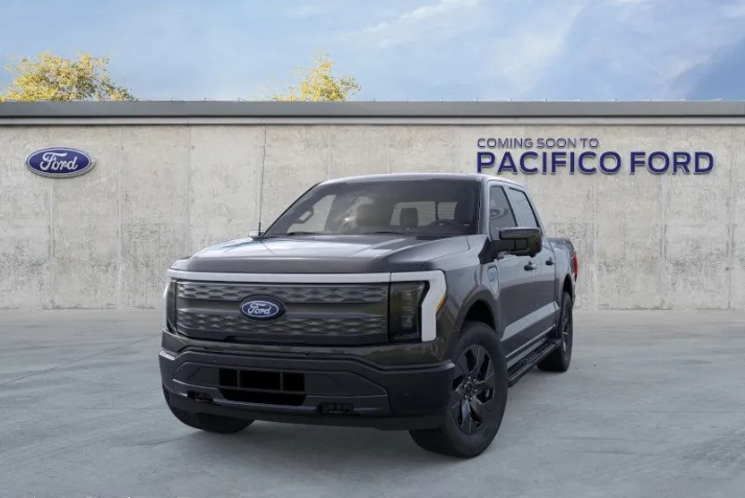 2025 Ford F-150 Lightning Lariat photo 1