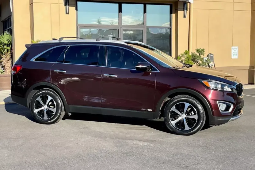 2016 Kia Sorento EX photo 1