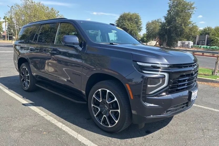 2025 Chevrolet Tahoe RST photo 1