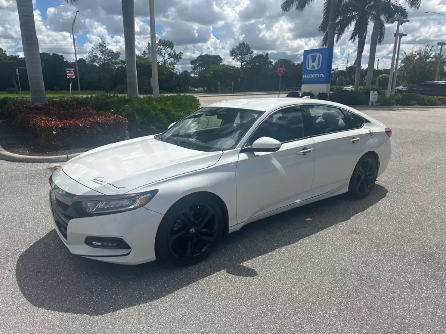 2020 Honda Accord Sport photo 1