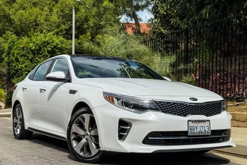 2016 Kia Optima SX Turbo photo 1