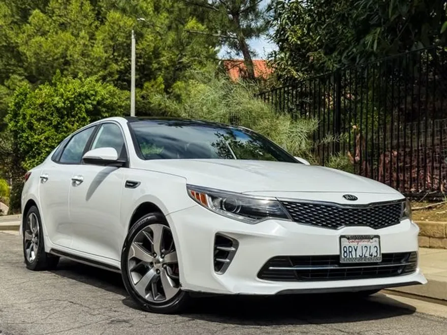 2016 Kia Optima SX Turbo photo 1
