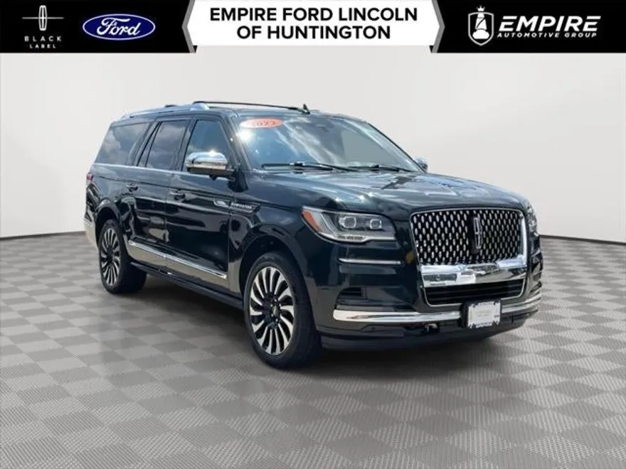 2023 Lincoln Navigator Black Label photo 1