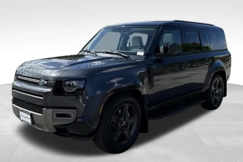 2025 Land Rover Defender 130 X-Dynamic SE photo 1