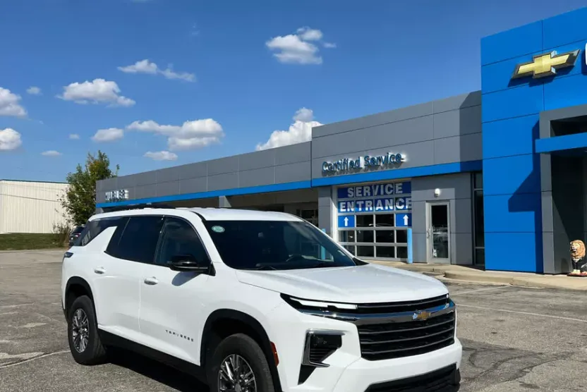 2025 Chevrolet Traverse photo 1