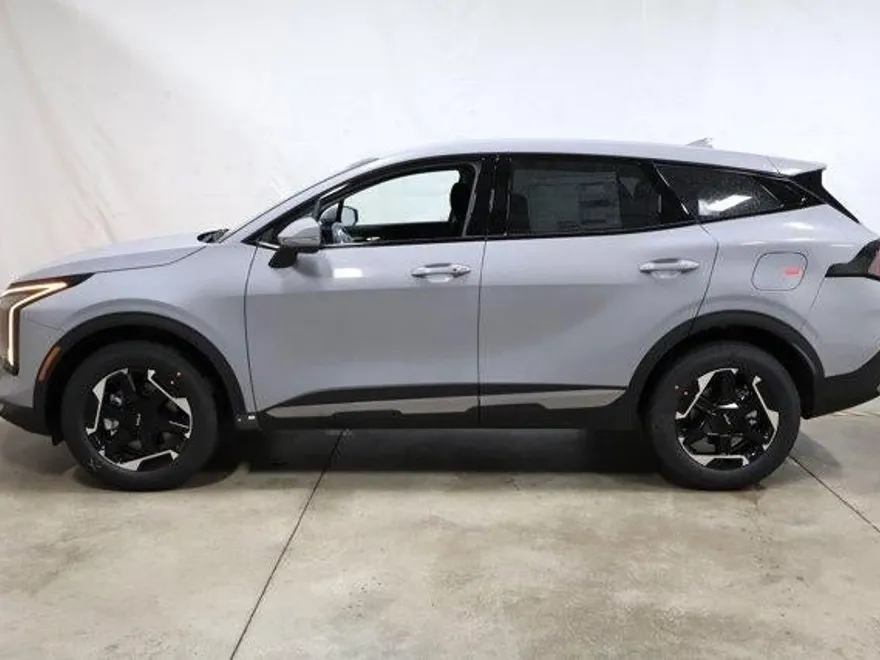 2026 Kia Sportage Hybrid S photo 1