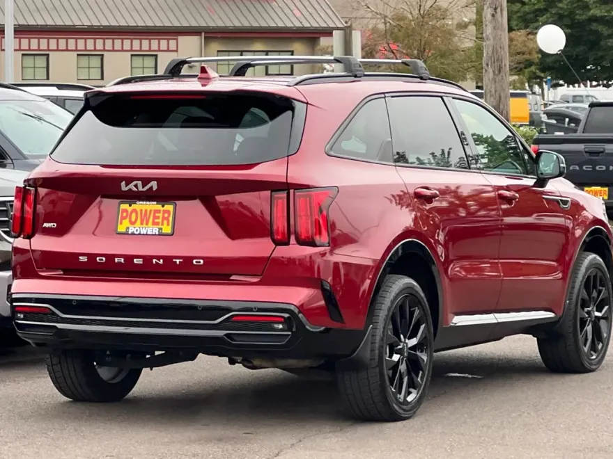 2022 Kia Sorento SX photo 1
