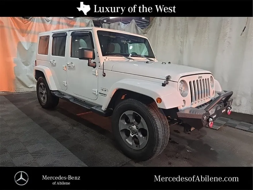 2017 Jeep Wrangler Unlimited Sahara photo 1