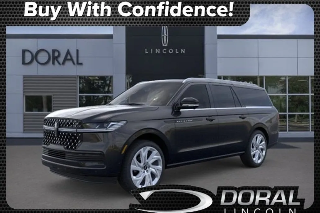 2025 Lincoln Navigator Black Label photo 1