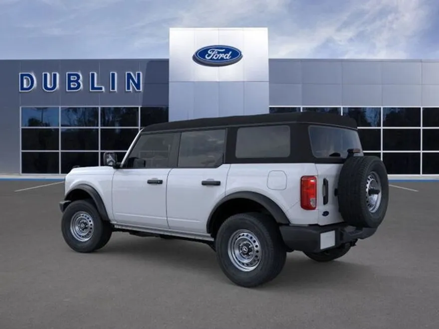 2025 Ford Bronco Base photo 1