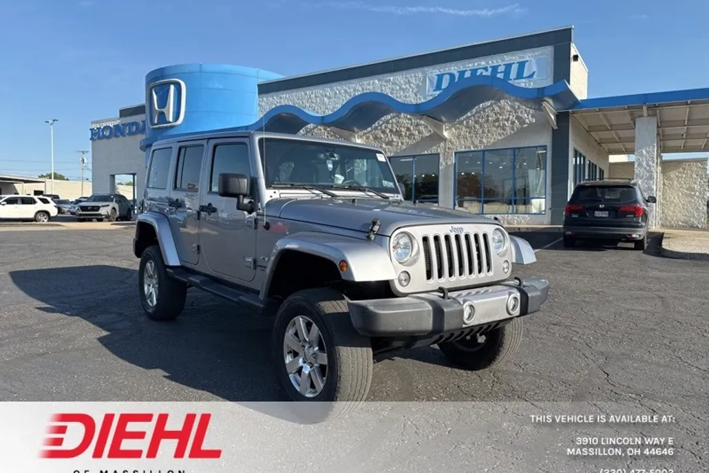 2016 Jeep Wrangler Unlimited Sahara photo 1