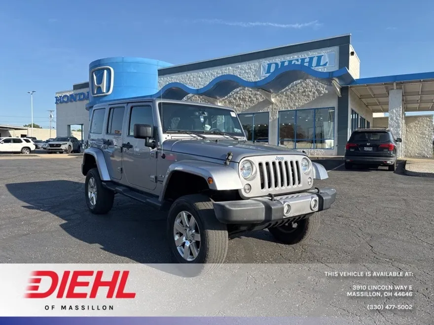 2016 Jeep Wrangler Unlimited Sahara photo 1
