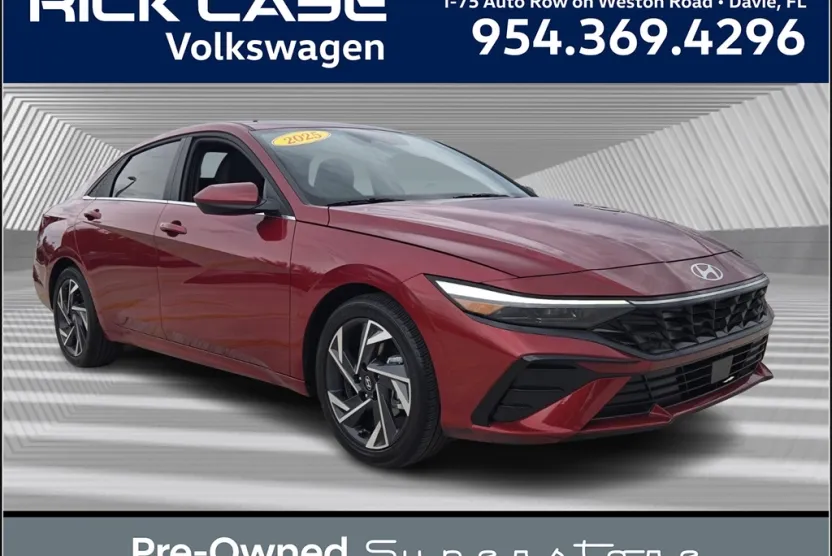 2024 Hyundai Elantra SEL Convenience photo 1