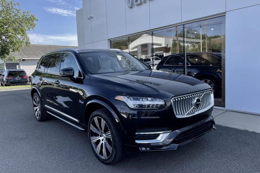 2023 Volvo XC90 AWD Ultimate photo 1