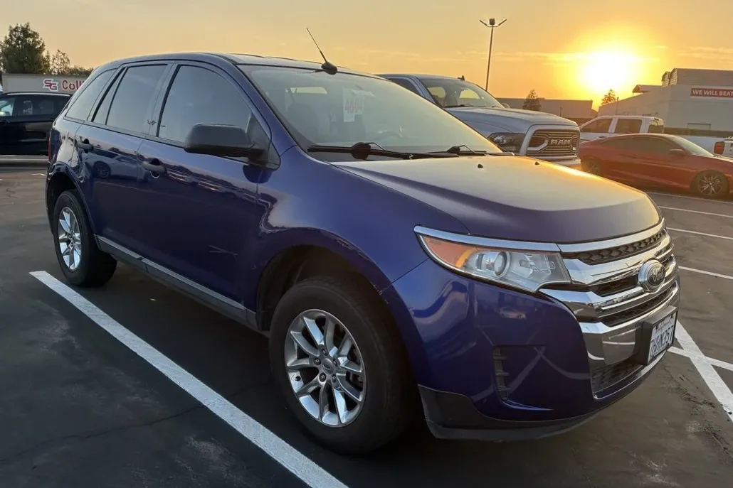 2014 Ford Edge SE photo 1