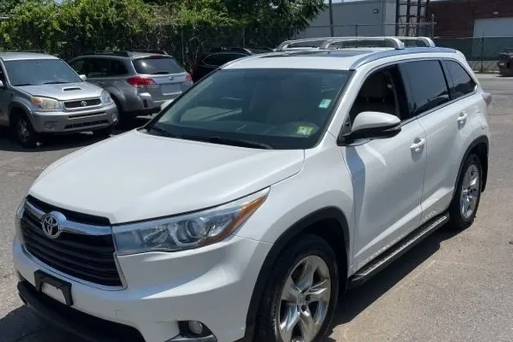 2015 Toyota Highlander Limited photo 1