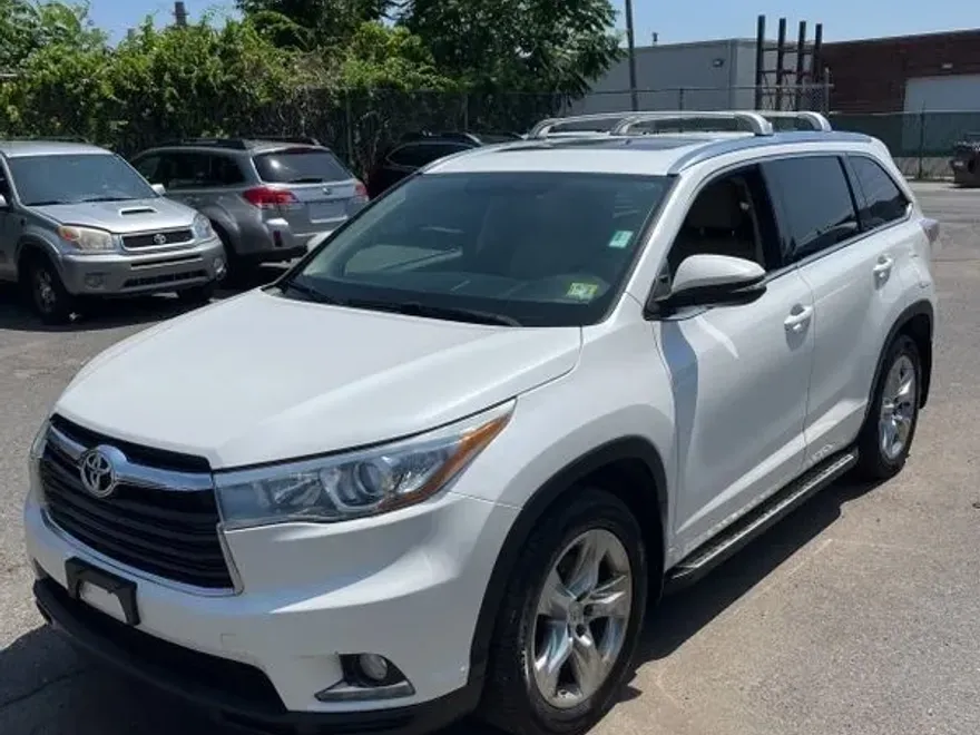 2015 Toyota Highlander Limited photo 1