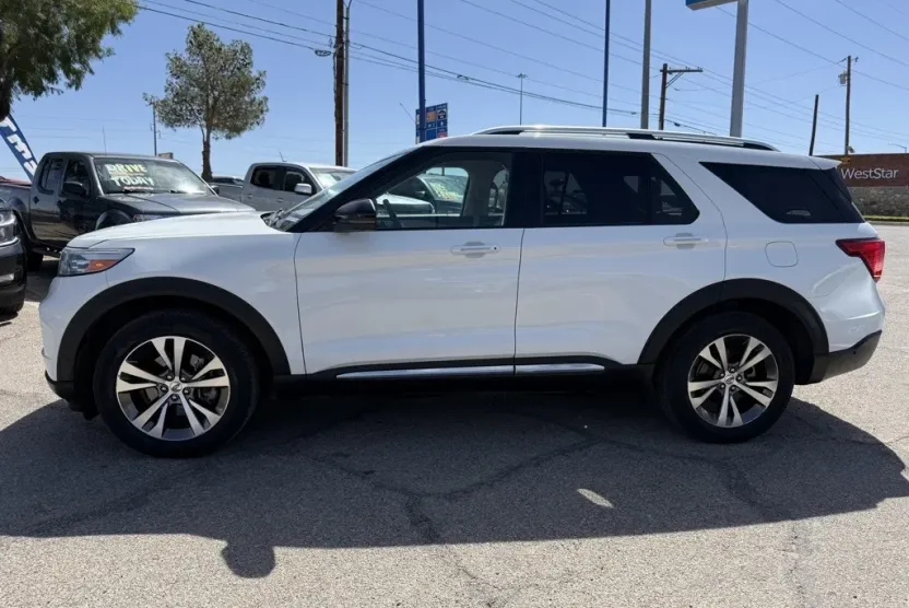 2020 Ford Explorer Platinum photo 1