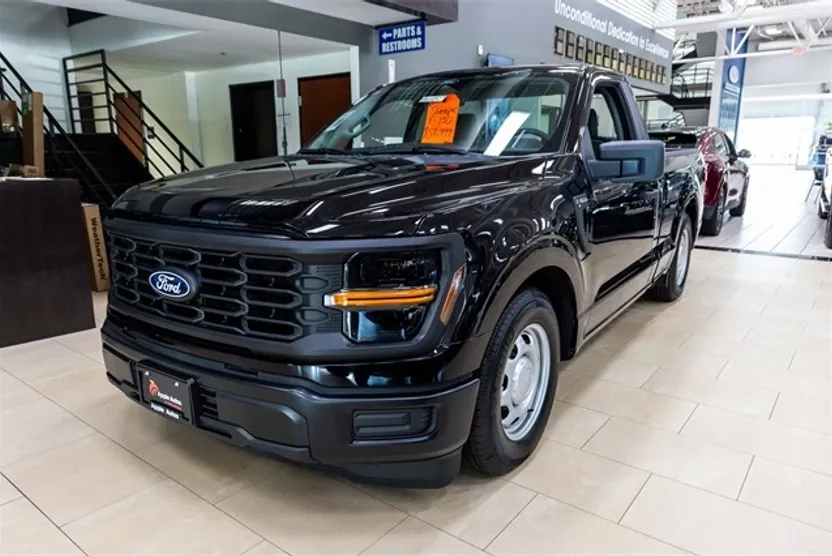 2025 Ford F-150 XL photo 1