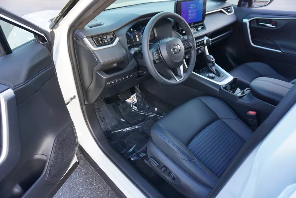 2024 Toyota RAV4 Hybrid XSE photo 1