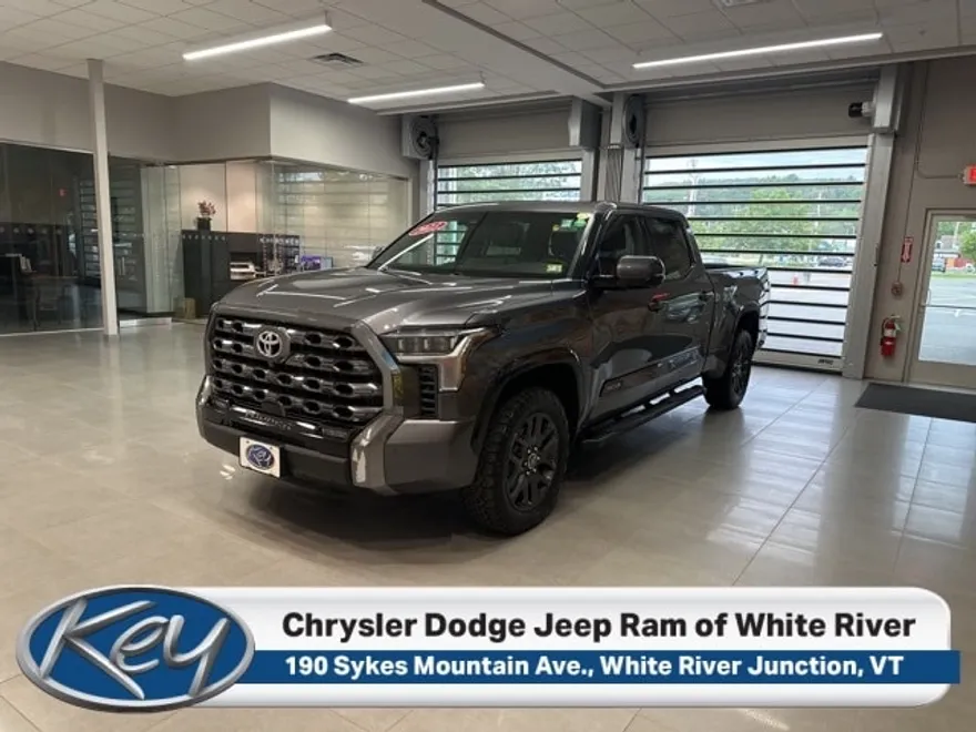 2023 Toyota Tundra Platinum photo 1