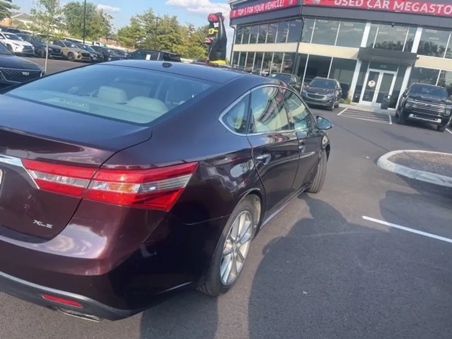 2014 Toyota Avalon XLE Touring photo 1