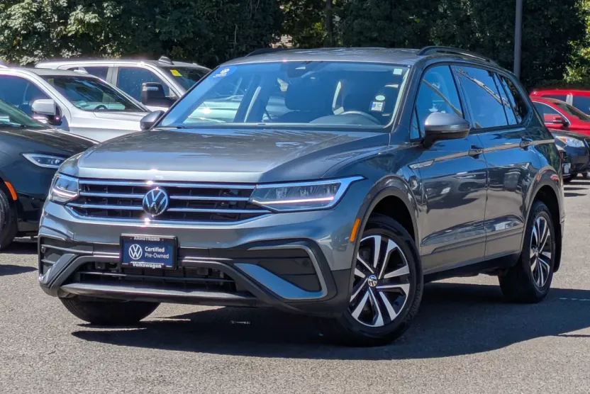 2024 Volkswagen Tiguan S photo 1