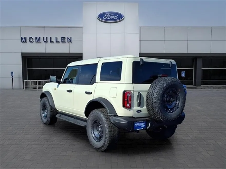 2025 Ford Bronco Badlands photo 1