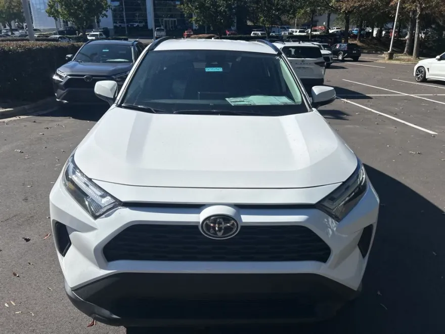 2025 Toyota RAV4 XLE photo 1