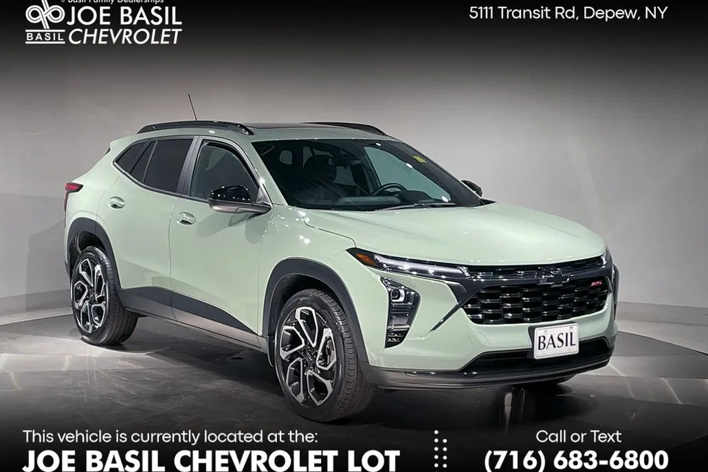 2024 Chevrolet Trax photo 1
