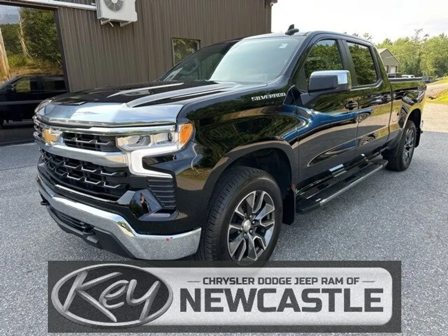 2023 Chevrolet Silverado 1500 LT photo 1