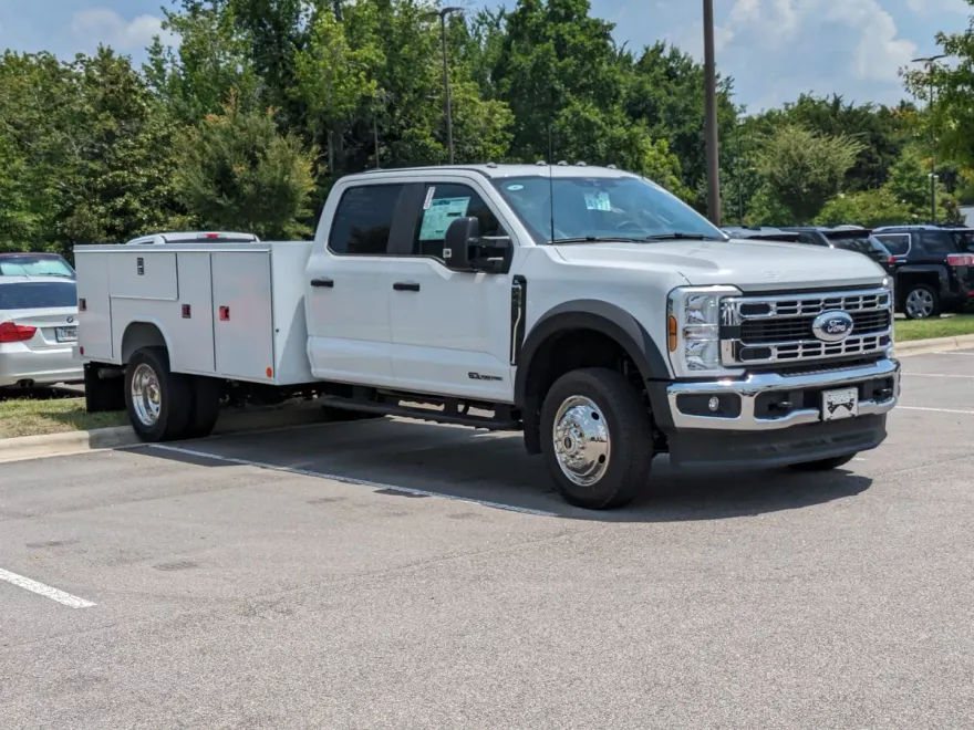 2025 Ford F-450 XL photo 1