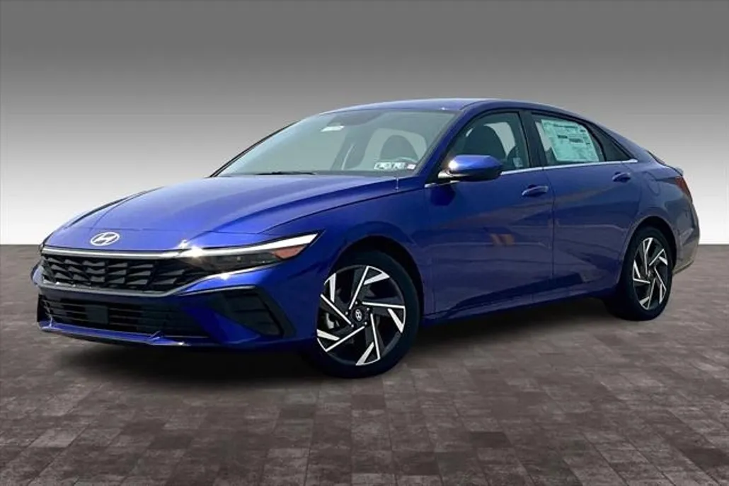 2025 Hyundai Elantra SEL Convenience photo 1