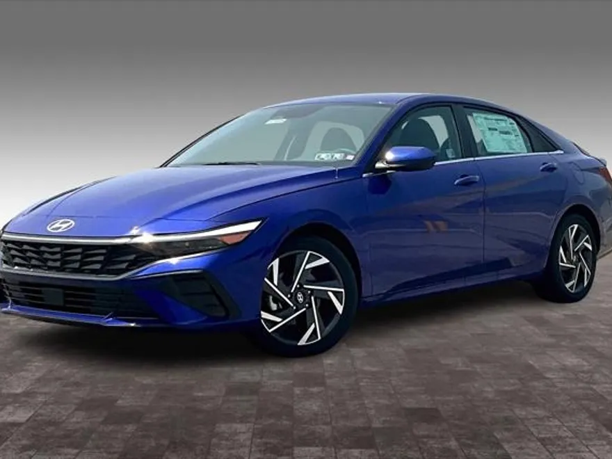 2025 Hyundai Elantra SEL Convenience photo 1