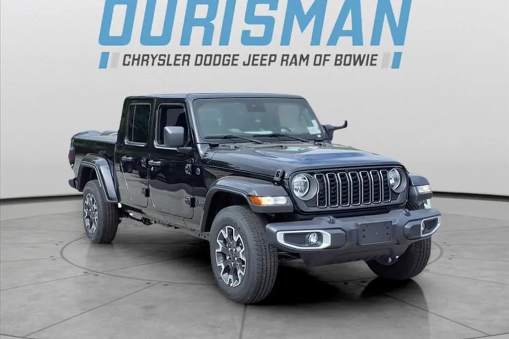 2025 Jeep Gladiator Sport S photo 1