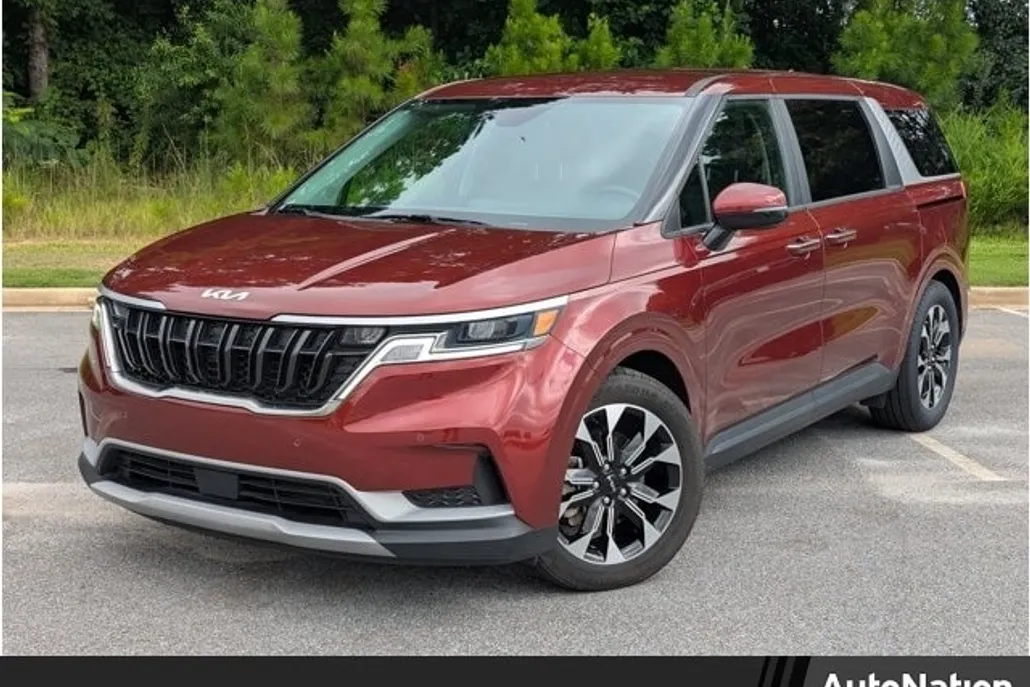 2024 Kia Carnival EX photo 1