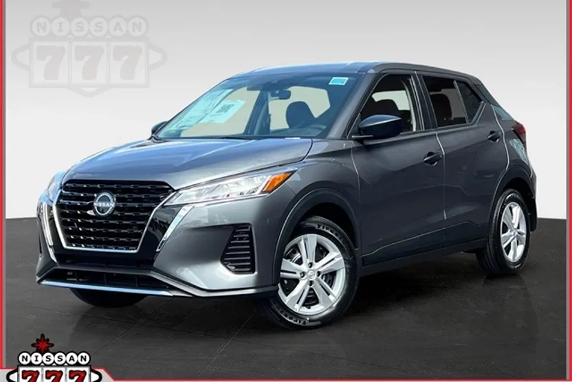 2025 Nissan Kicks Play S photo 1