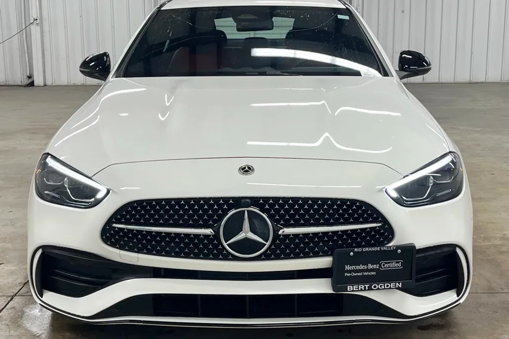 2024 Mercedes Benz C 300 photo 1
