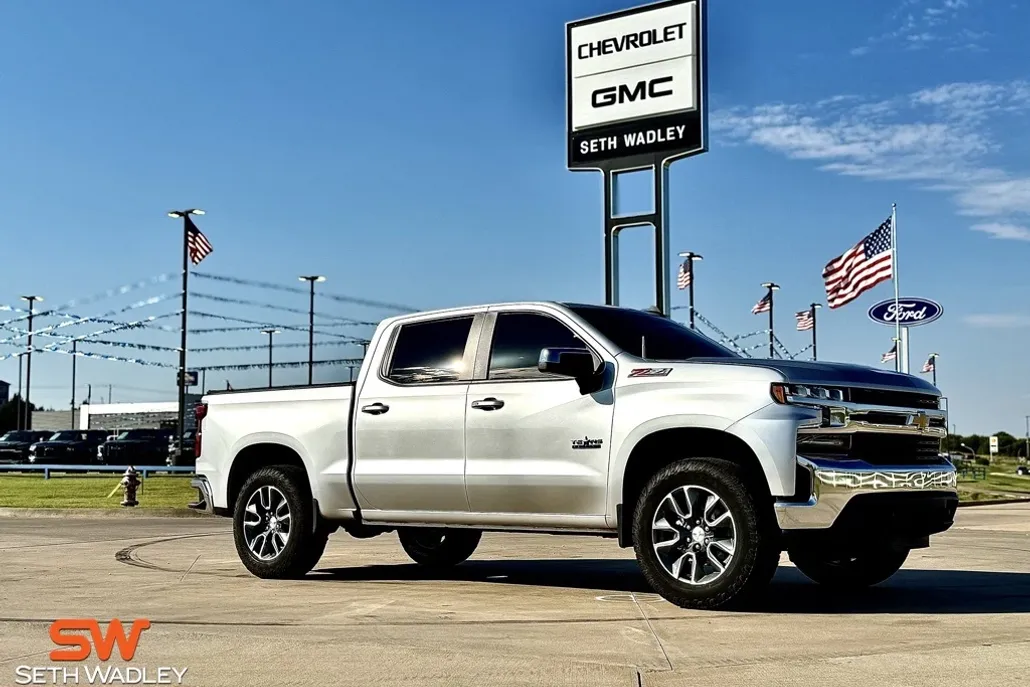 2021 Chevrolet Silverado 1500 LT Texas Edition photo 1