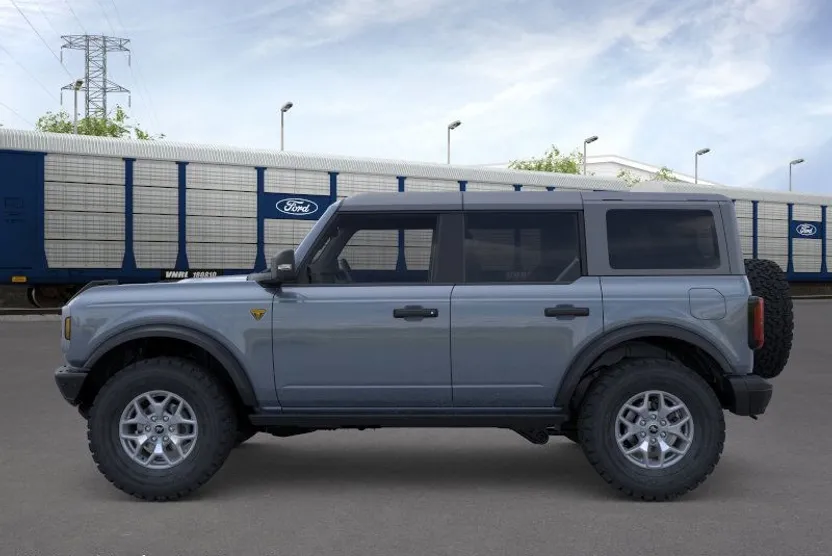 2025 Ford Bronco Badlands photo 1