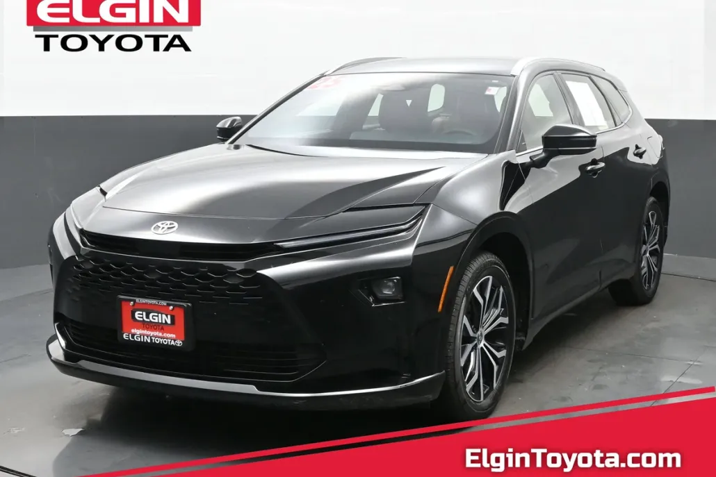 2025 Toyota Crown Signia XLE photo 1