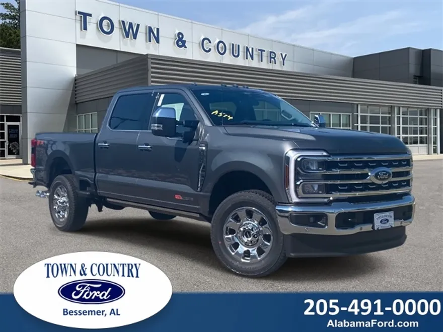 2025 Ford F-350 Lariat photo 1