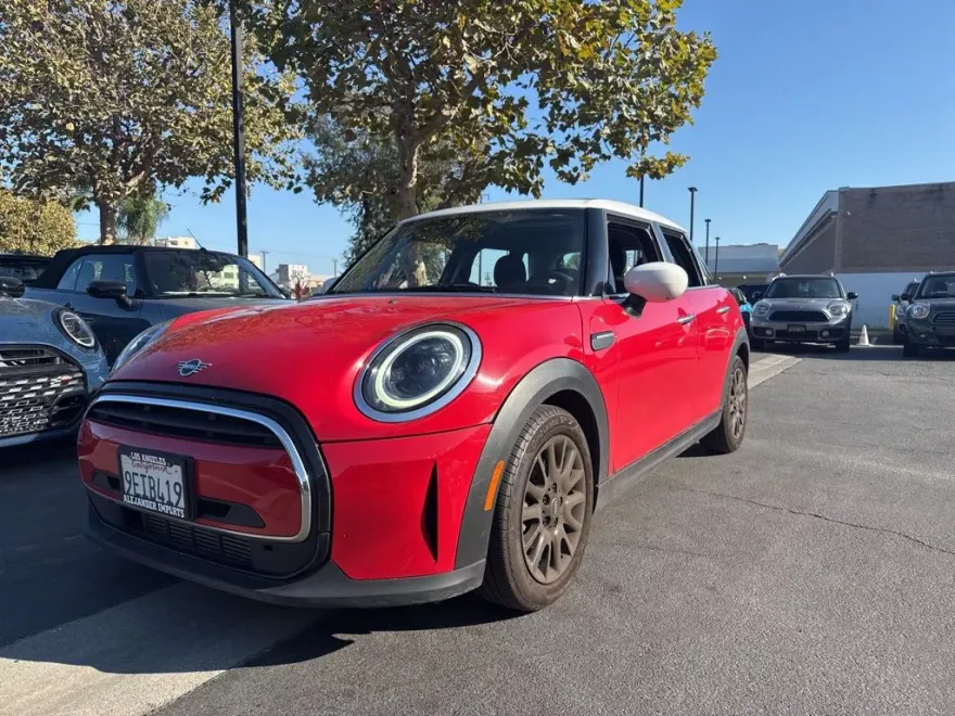 2023 Mini Cooper Signature photo 1