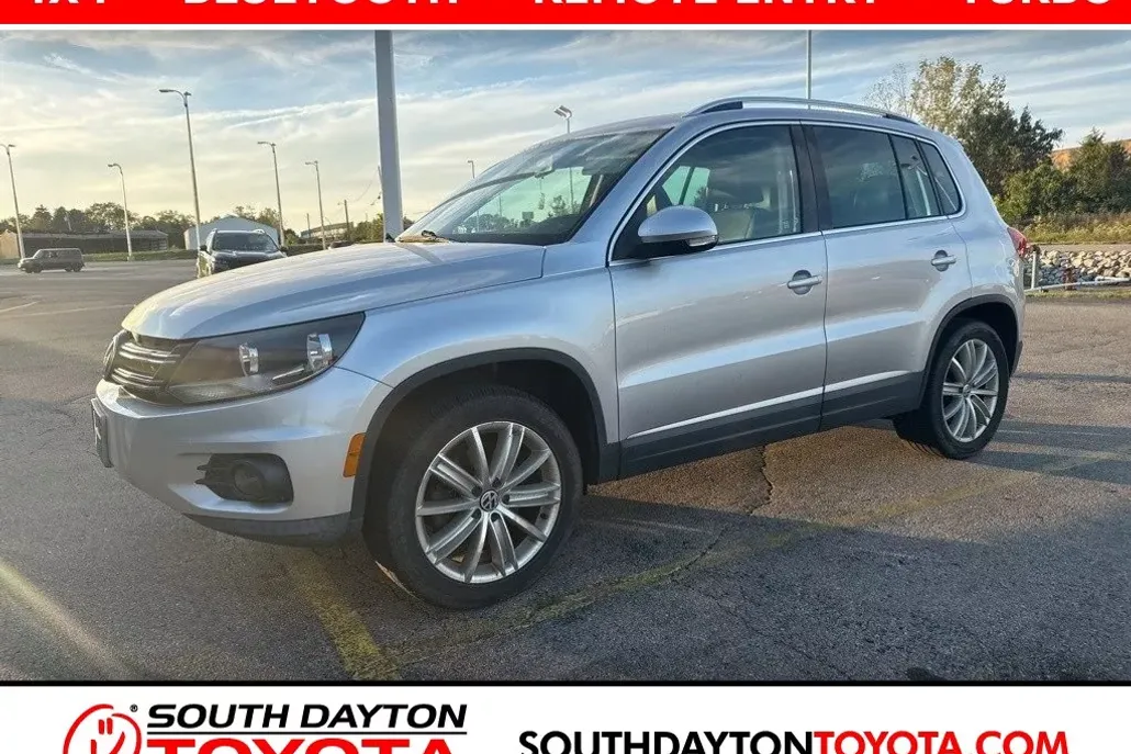 2012 Volkswagen Tiguan SEL photo 1