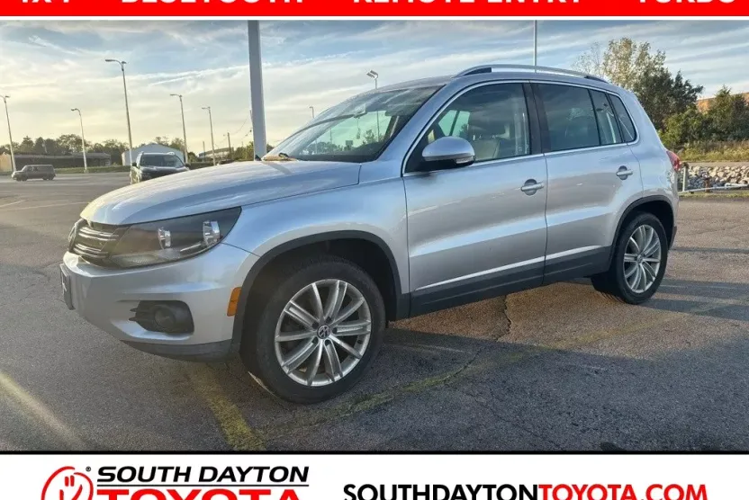 2012 Volkswagen Tiguan SEL photo 1