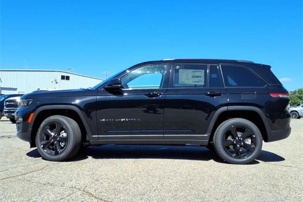 2025 Jeep Grand Cherokee Limited photo 1