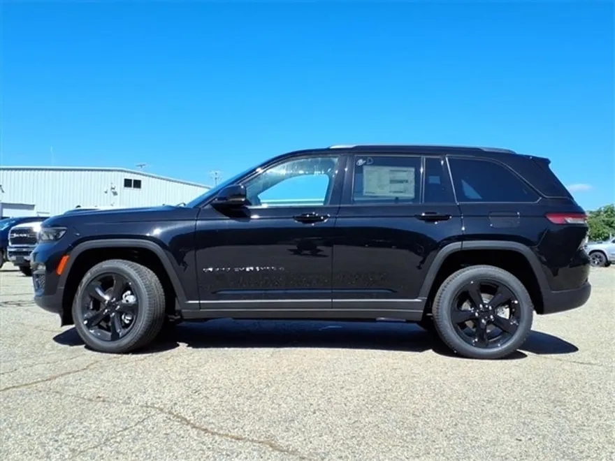 2025 Jeep Grand Cherokee Limited photo 1