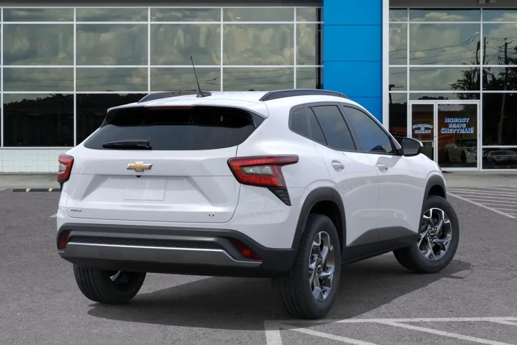 2025 Chevrolet Trax LT photo 1