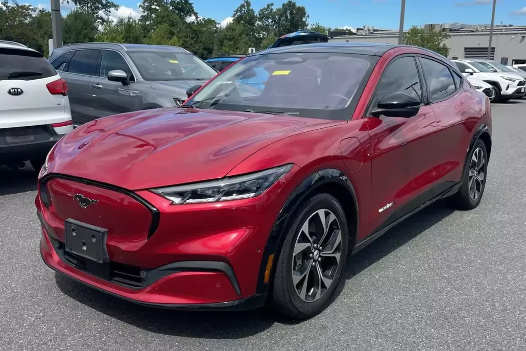 2021 Ford Mustang Mach-E Premium photo 1