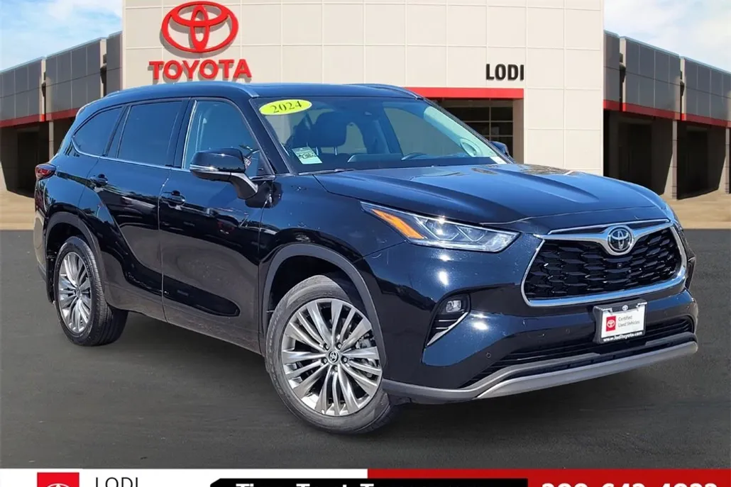 2024 Toyota Highlander Platinum photo 1